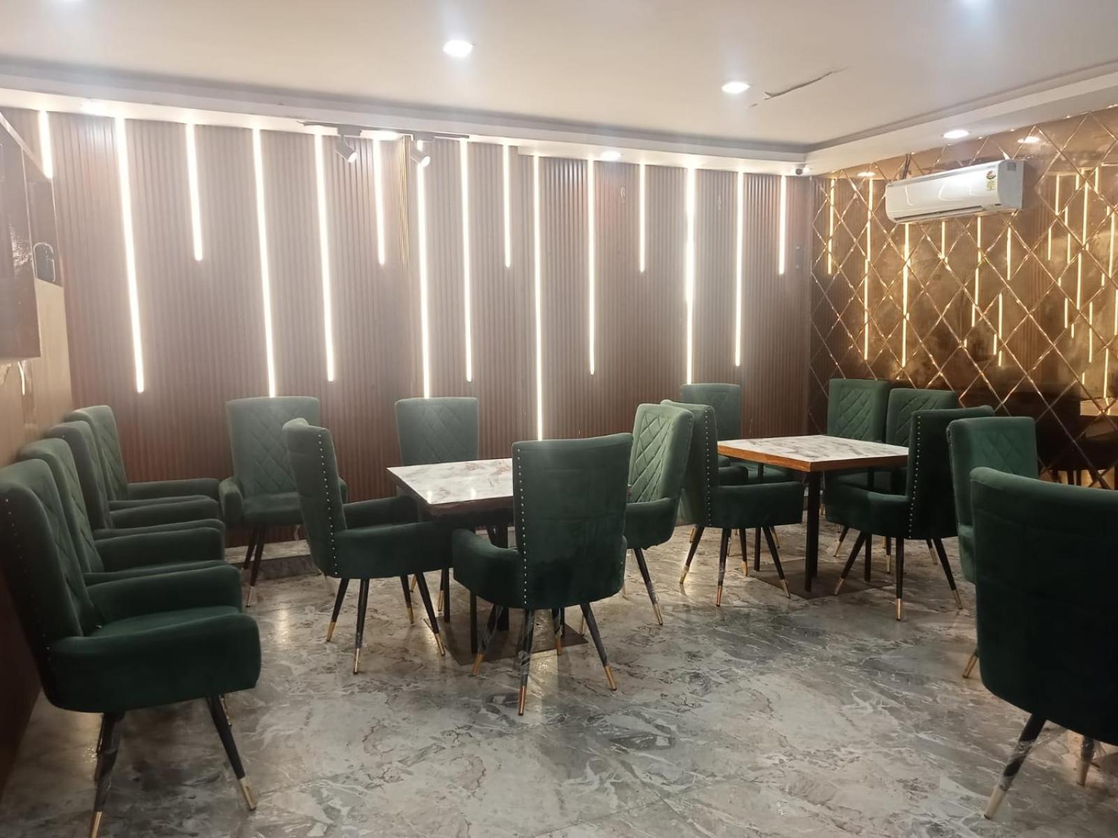 Ceremony Hotel And Banquets Faridabad Exterior foto